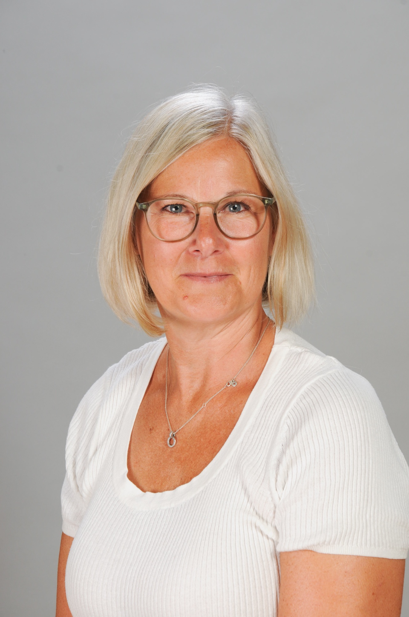  Mrs Kelly Hawkes - Assistant Teacher
